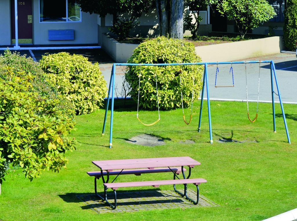 Grouse Inn West Vancouver Eksteriør billede
